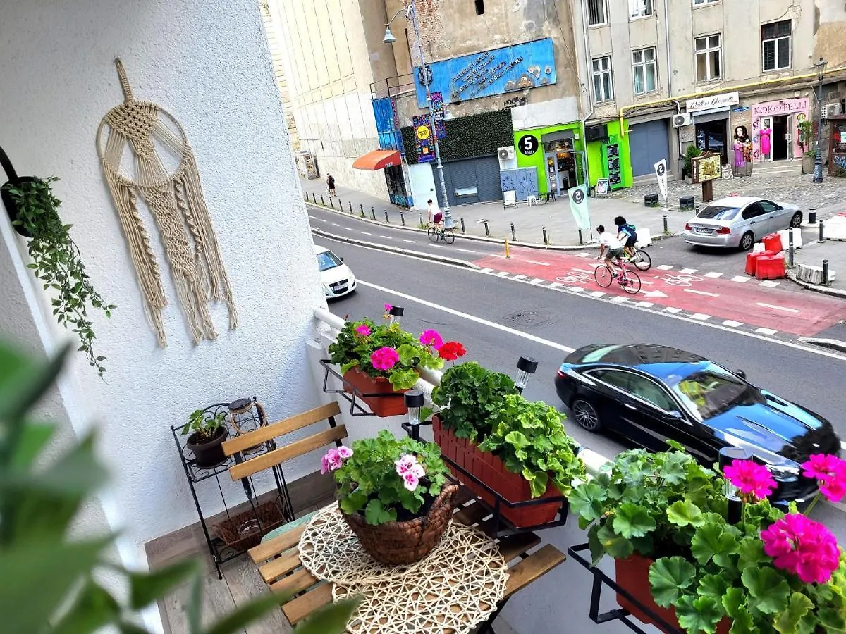 Traditional Romanian Apartments Bukarest