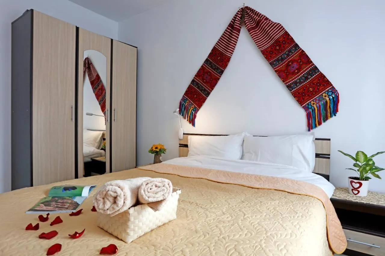 Traditional Romanian Apartments Bukarest