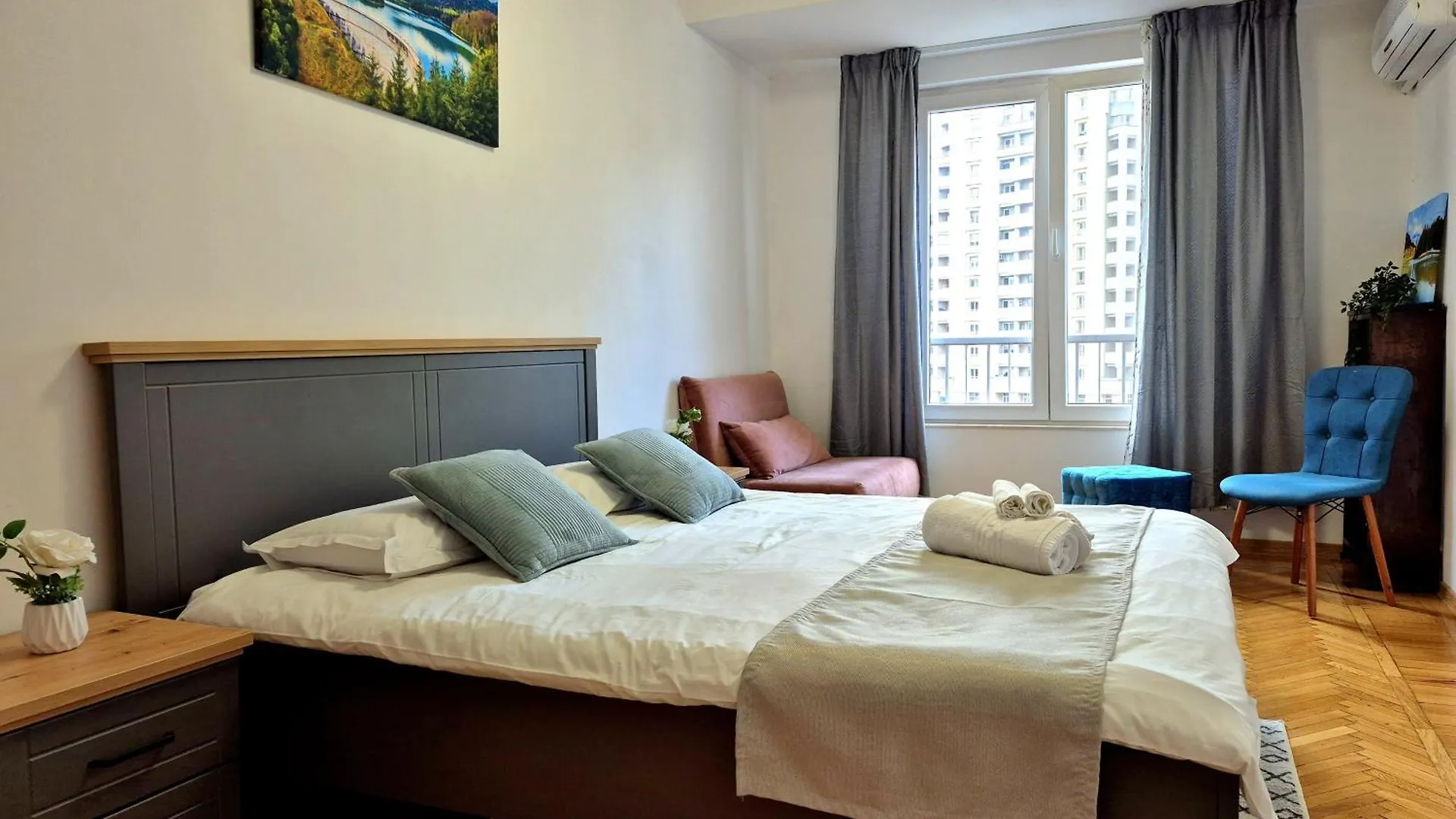 Traditional Romanian Apartments Bukarest