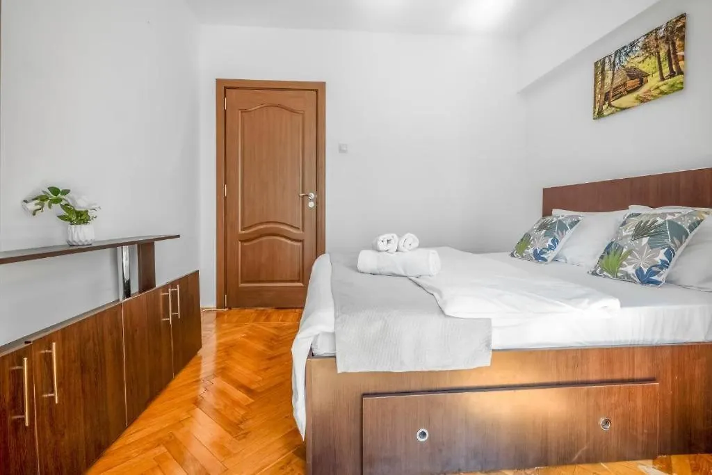 Traditional Romanian Apartments Bukarest